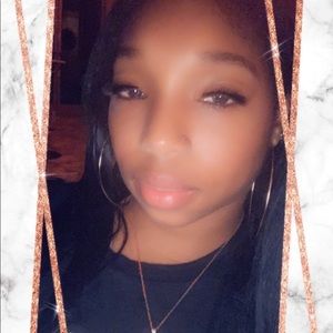 Meet your Posher, Jadea